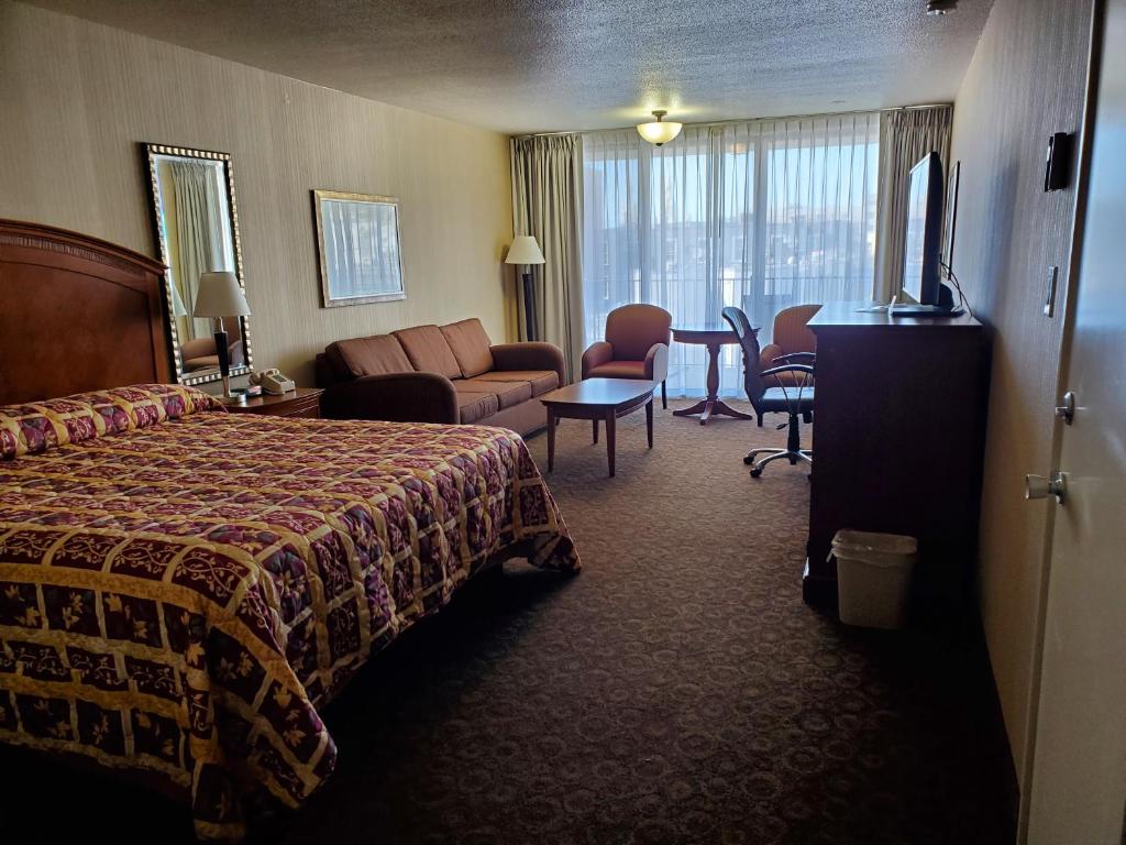 Royal Pacific Motor Inn